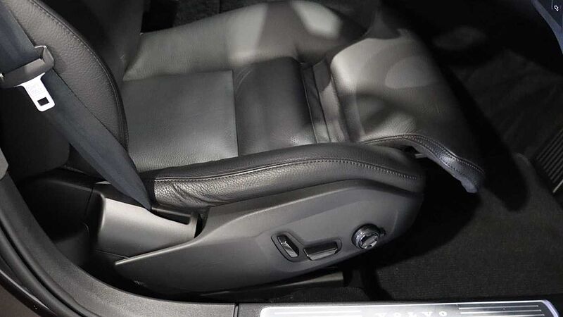 Volvo V90 Cross Country B5 (P) AWD (Lounge & Climate Pack, Sunroof, 360 Camera, Pilot Assist, BLIS)