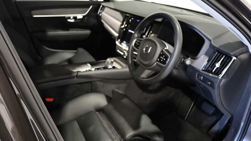 Volvo V90 Cross Country B5 (P) AWD (Lounge & Climate Pack, Sunroof, 360 Camera, Pilot Assist, BLIS)