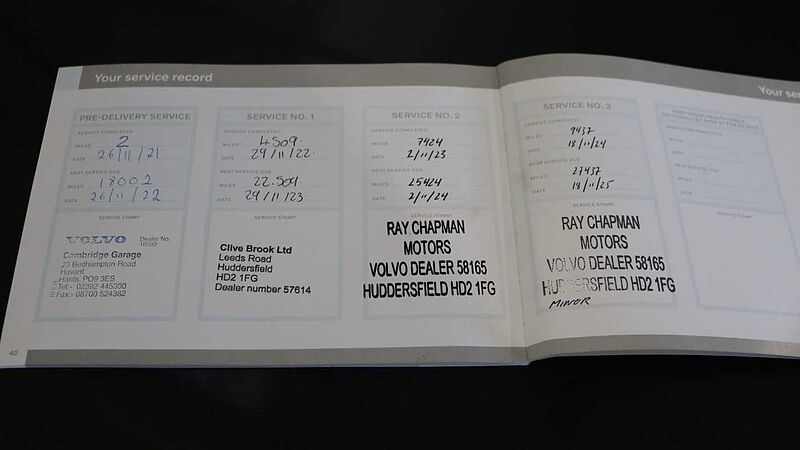 Volvo V90 Cross Country B5 (P) AWD (Lounge & Climate Pack, Sunroof, 360 Camera, Pilot Assist, BLIS)