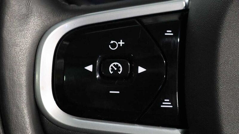 Volvo V90 Cross Country B5 (P) AWD (Lounge & Climate Pack, Sunroof, 360 Camera, Pilot Assist, BLIS)