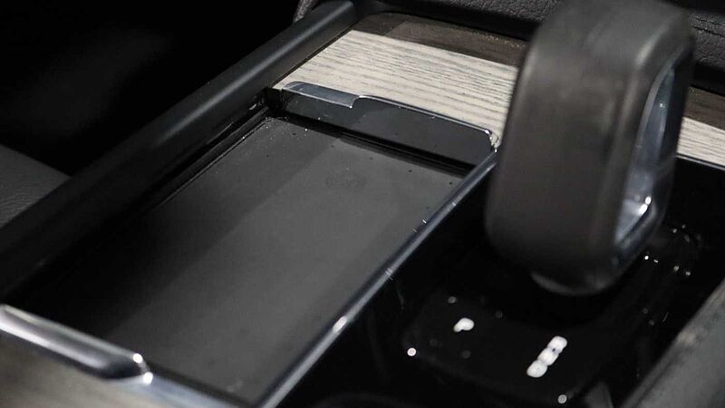 Volvo V90 Cross Country B5 (P) AWD (Lounge & Climate Pack, Sunroof, 360 Camera, Pilot Assist, BLIS)