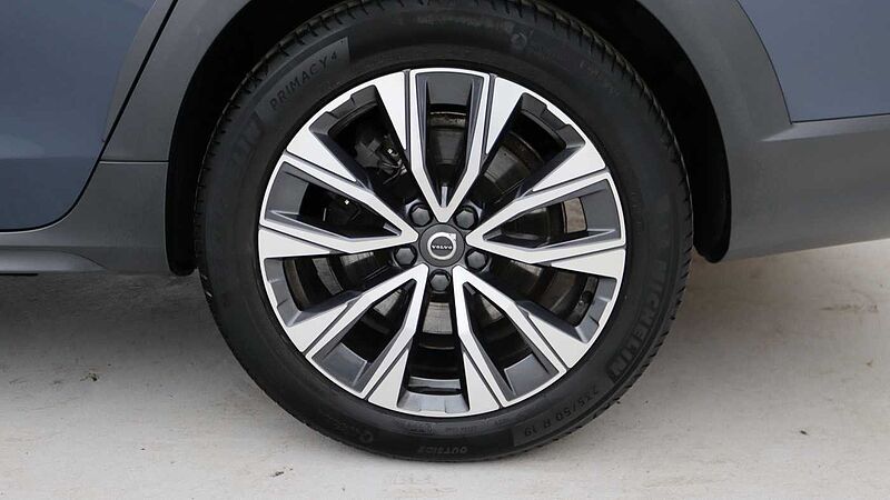 Volvo V90 Cross Country B5 (D) AWD Plus (Blond Leather, Harman/Kardon Sound, 360 Camera)