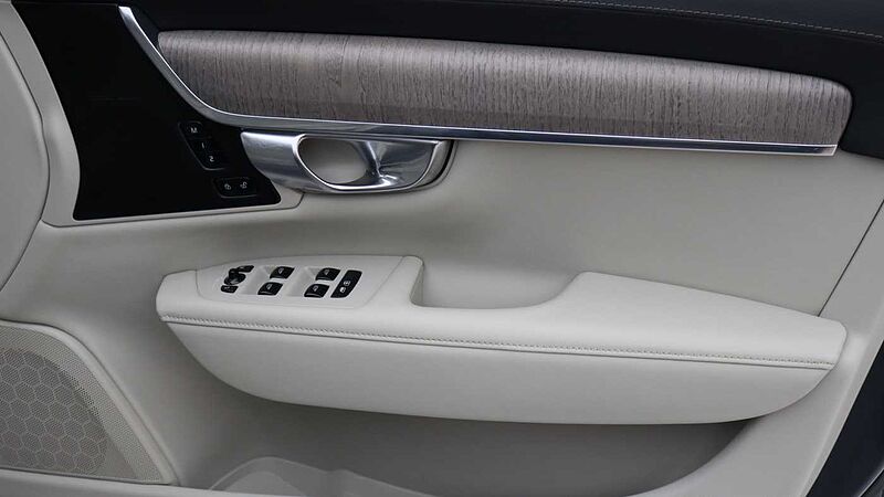 Volvo V90 Cross Country B5 (D) AWD Plus (Blond Leather, Harman/Kardon Sound, 360 Camera)