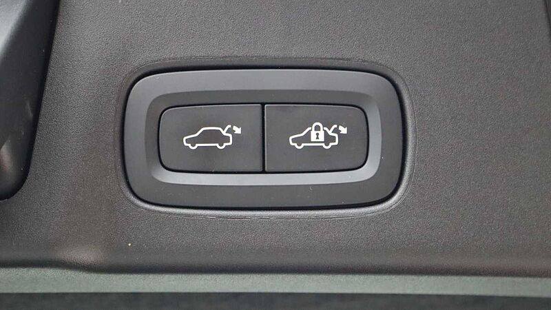 Volvo V90 Cross Country B5 (D) AWD Plus (Blond Leather, Harman/Kardon Sound, 360 Camera)