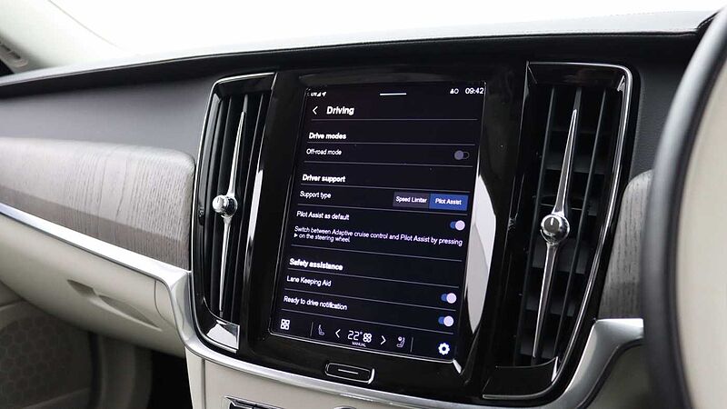 Volvo V90 Cross Country B5 (D) AWD Plus (Blond Leather, Harman/Kardon Sound, 360 Camera)