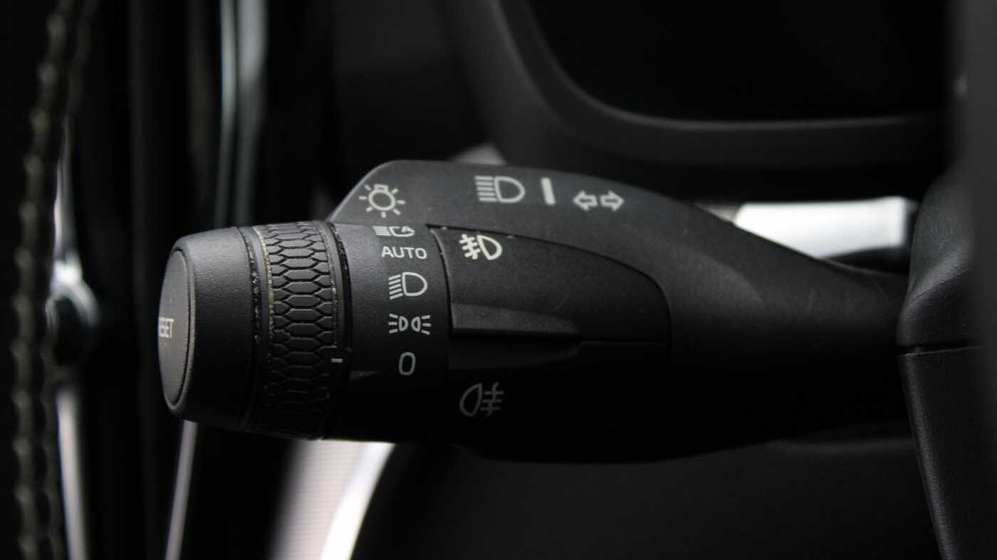 Volvo S60 T8 AWD PHEV R-Design Plus (Xenium & Winter Packs & Harman/Kardon Audio)