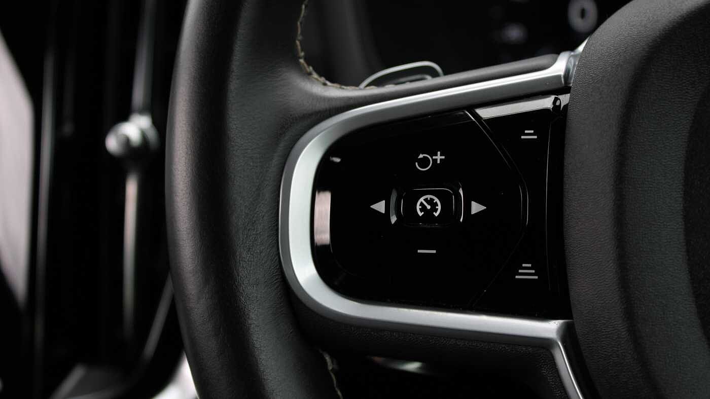 Volvo S60 T8 AWD PHEV R-Design Plus (Xenium & Winter Packs & Harman/Kardon Audio)
