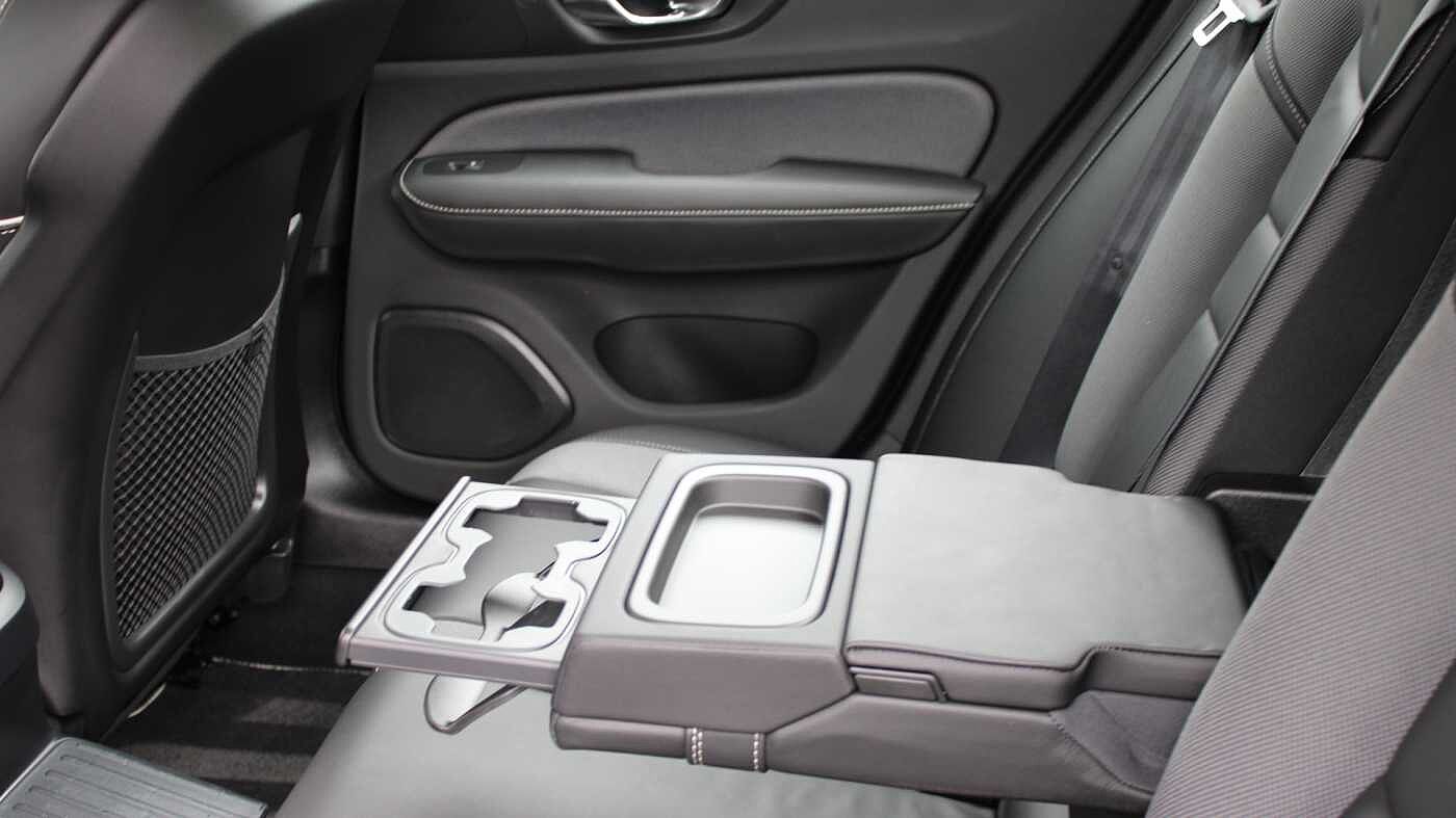 Volvo S60 T8 AWD PHEV R-Design Plus (Xenium & Winter Packs & Harman/Kardon Audio)