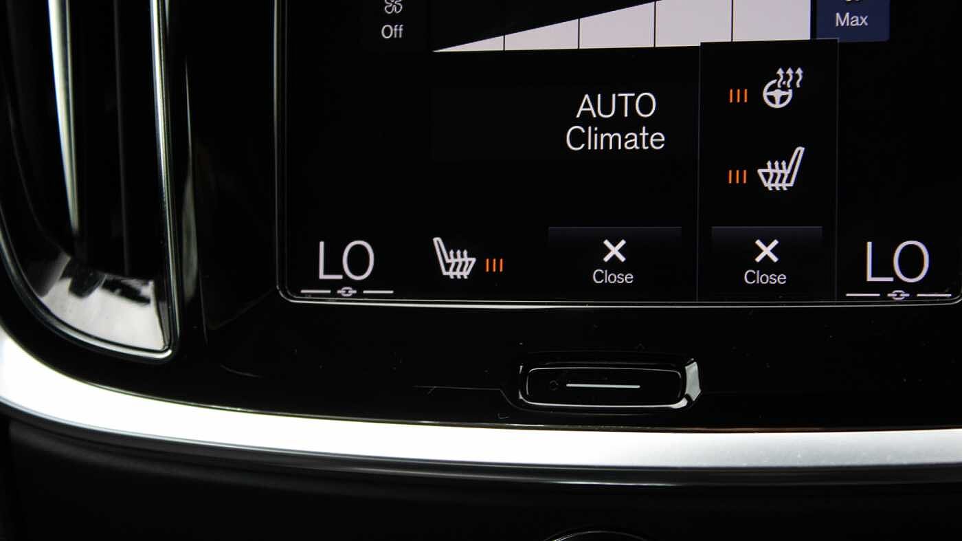 Volvo S60 T8 AWD PHEV R-Design Plus (Xenium & Winter Packs & Harman/Kardon Audio)