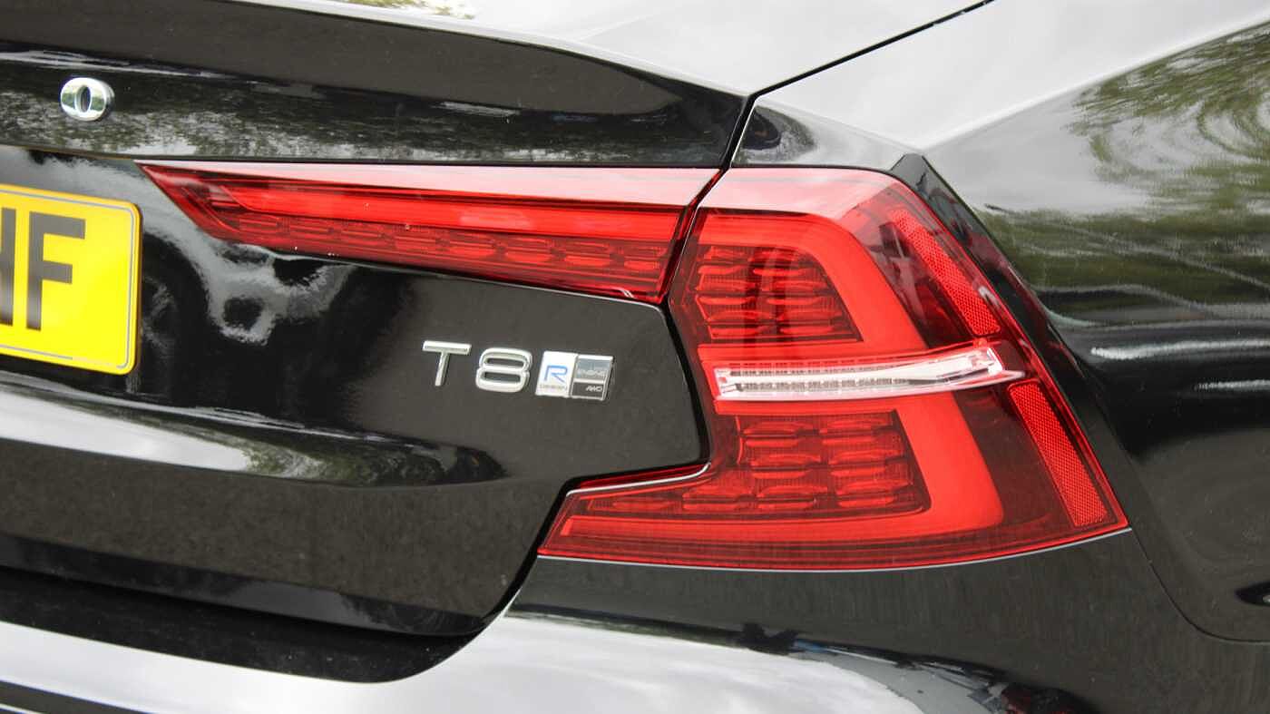 Volvo S60 T8 AWD PHEV R-Design Plus (Xenium & Winter Packs & Harman/Kardon Audio)