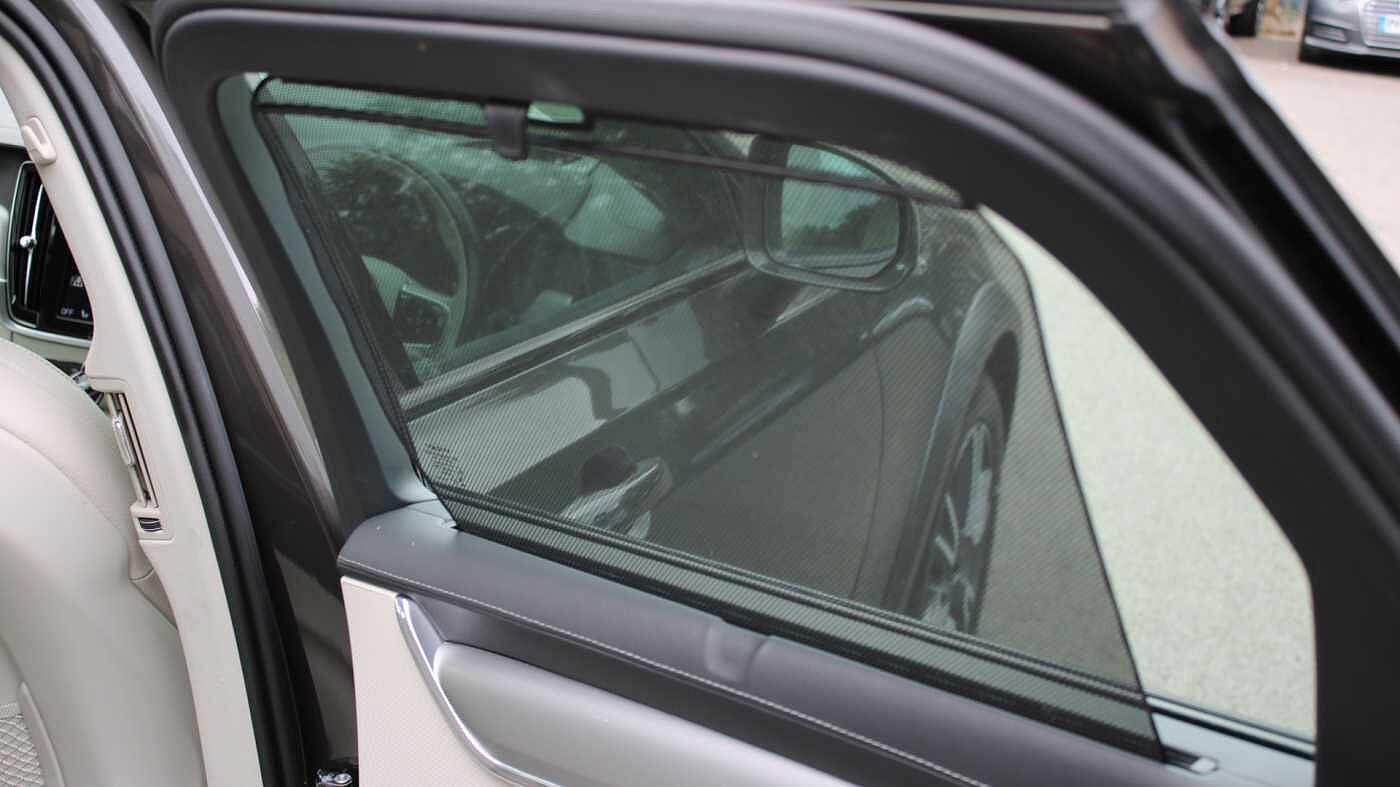 Volvo V90 Cross Country D4 AWD Pro Auto (Blond Leather, Air Suspension, Apple CarPlay, BLIS)