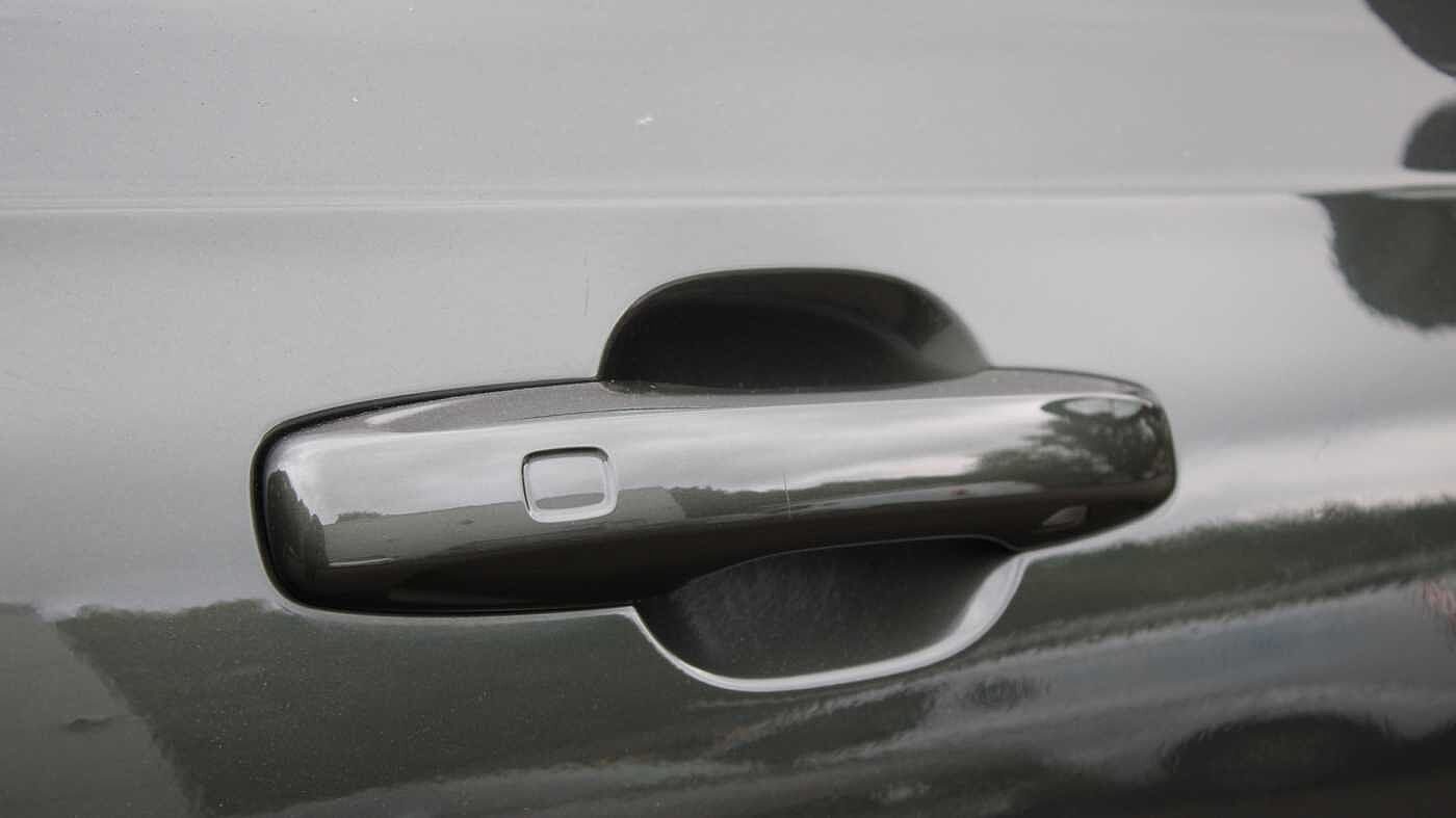 Volvo V90 Cross Country D4 AWD Pro Auto (Blond Leather, Air Suspension, Apple CarPlay, BLIS)