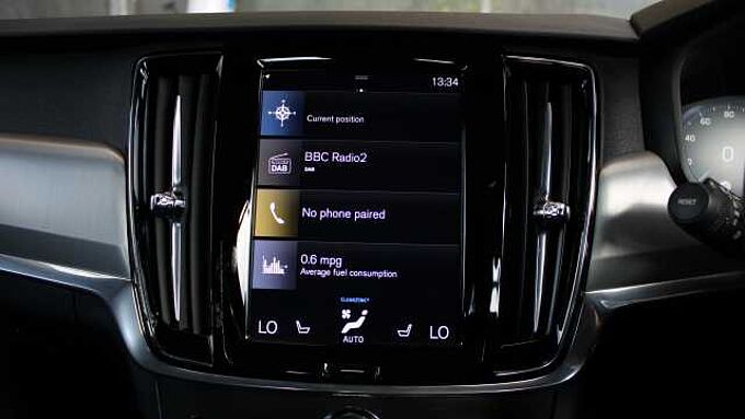 Volvo S90 T4 Momentum Plus (Park Camera, Heated Seats, Pilot Assist)