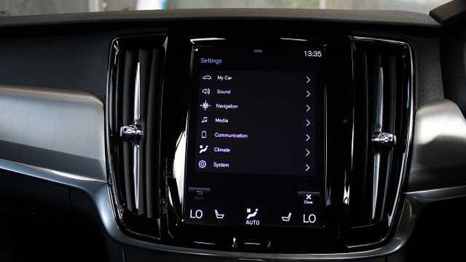 Volvo S90 T4 Momentum Plus (Park Camera, Heated Seats, Pilot Assist)