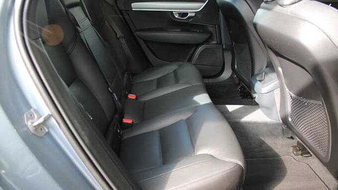 Volvo S90 T4 Momentum Plus (Park Camera, Heated Seats, Pilot Assist)