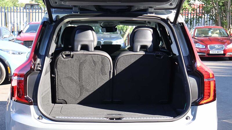 Volvo XC90 T8 AWD Ultra Bright (Bowers & Wilkins Audio, Sunroof, Massage Seats)