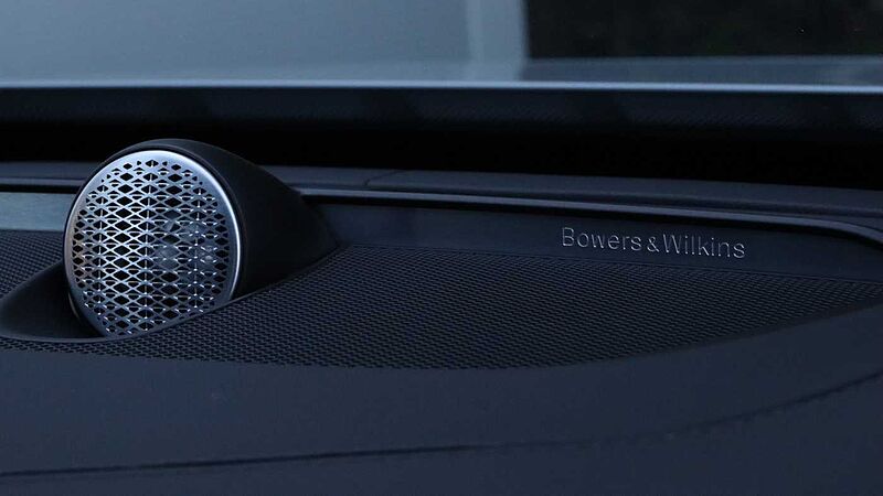 Volvo XC90 T8 AWD Ultra Bright (Bowers & Wilkins Audio, Sunroof, Massage Seats)