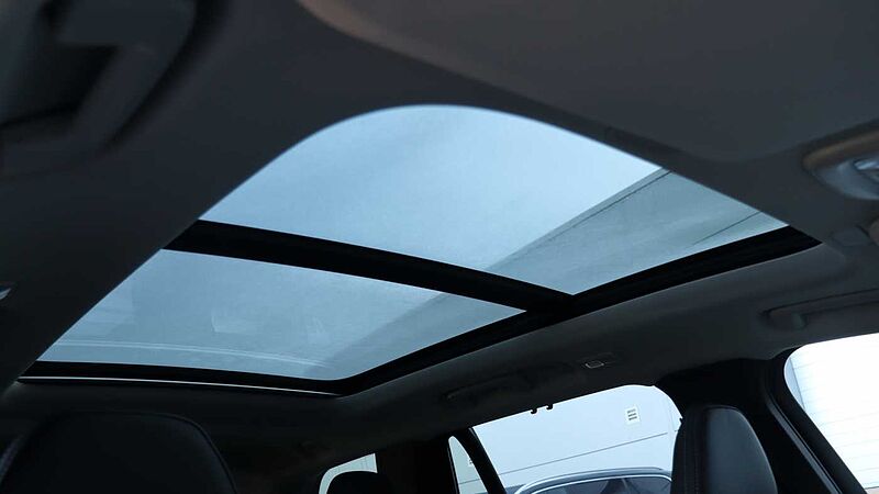 Volvo XC90 T8 AWD Ultra Bright (Bowers & Wilkins Audio, Sunroof, Massage Seats)