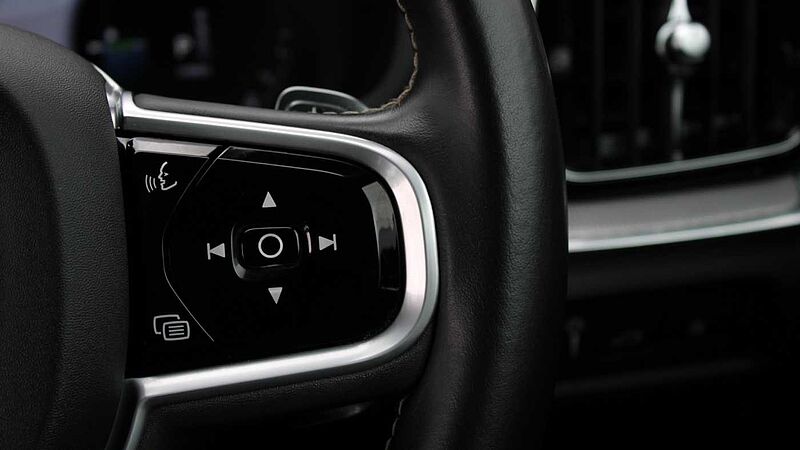 Volvo S60 T8 AWD PHEV R-Design Plus (Xenium & Winter Packs & Harman/Kardon Audio)