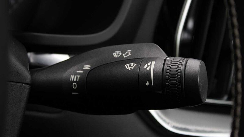Volvo S60 T8 AWD PHEV R-Design Plus (Xenium & Winter Packs & Harman/Kardon Audio)