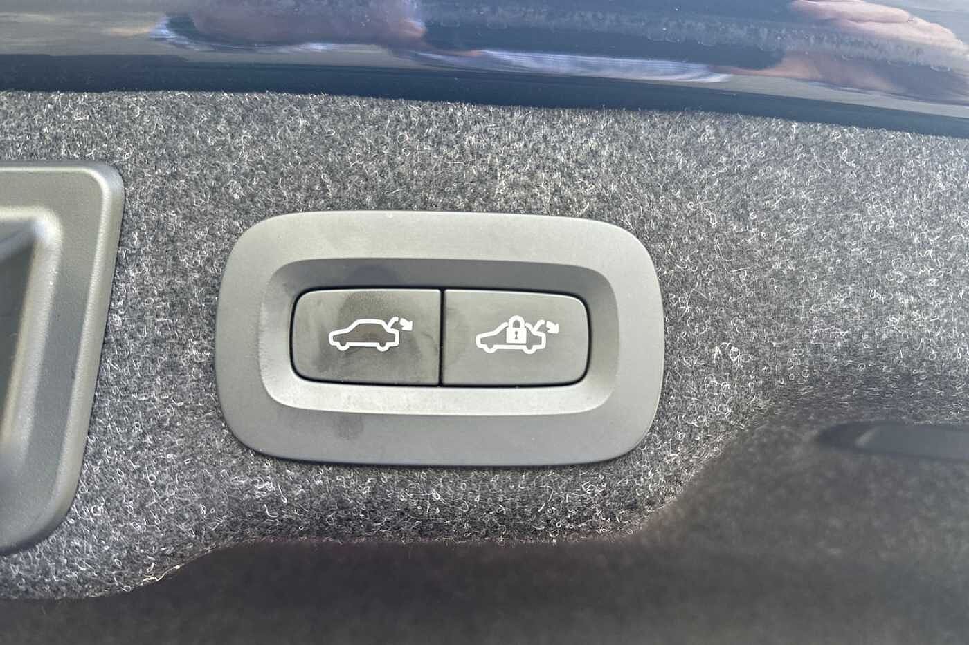 Volvo S90 2.0 T8 Recharge Phev R Design 4Dr Awd Auto