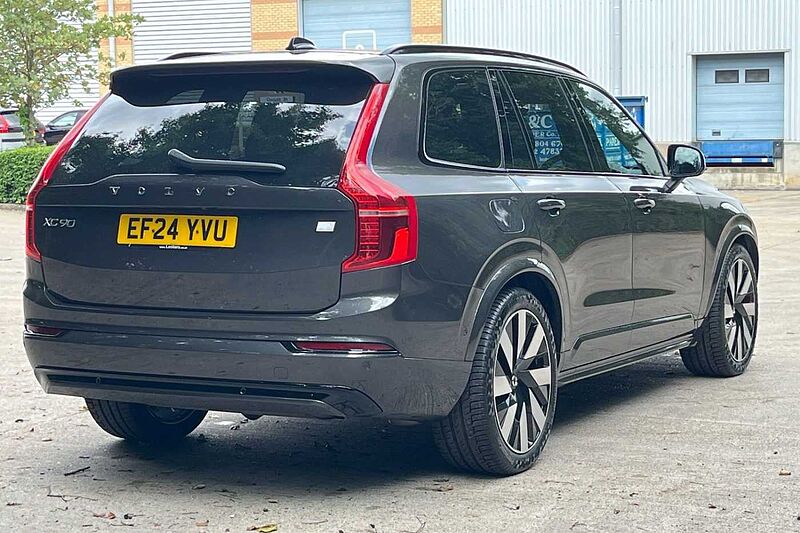 Volvo XC90 Recharge Ultimate, T8 AWD Plug-in hybrid, Electric/Petrol, Dark, 7 Seats