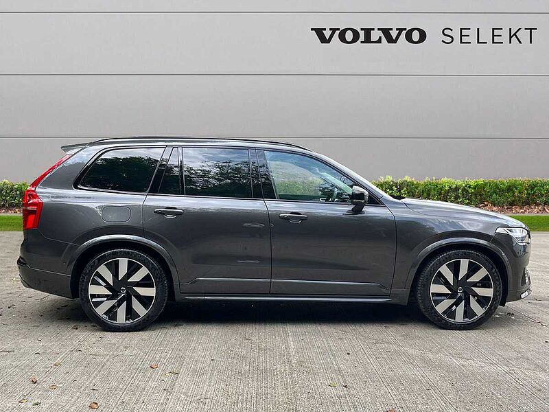 Volvo XC90 Recharge Ultimate, T8 AWD Plug-in hybrid, Electric/Petrol, Dark, 7 Seats