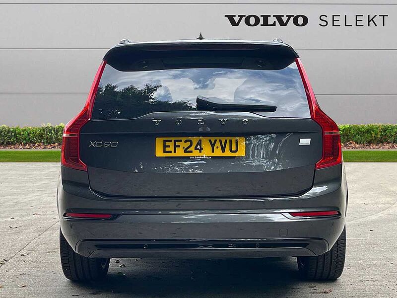 Volvo XC90 Recharge Ultimate, T8 AWD Plug-in hybrid, Electric/Petrol, Dark, 7 Seats