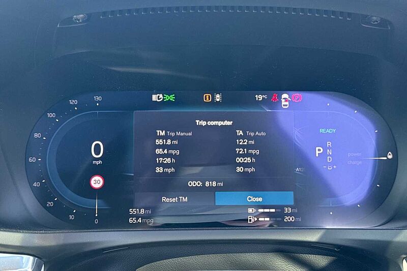 Volvo V60 Ultra, T8 AWD Plug-in hybrid, Electric/Petrol, Dark