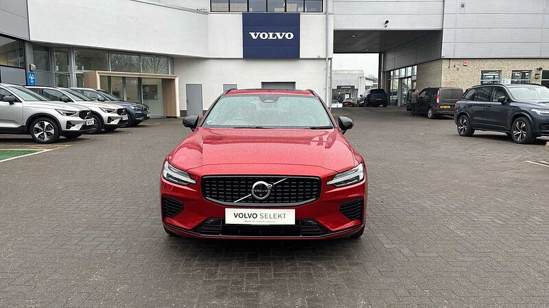 Volvo V60 Recharge Ultimate, T8 AWD Plug-in hybrid, Electric/Petrol, Dark