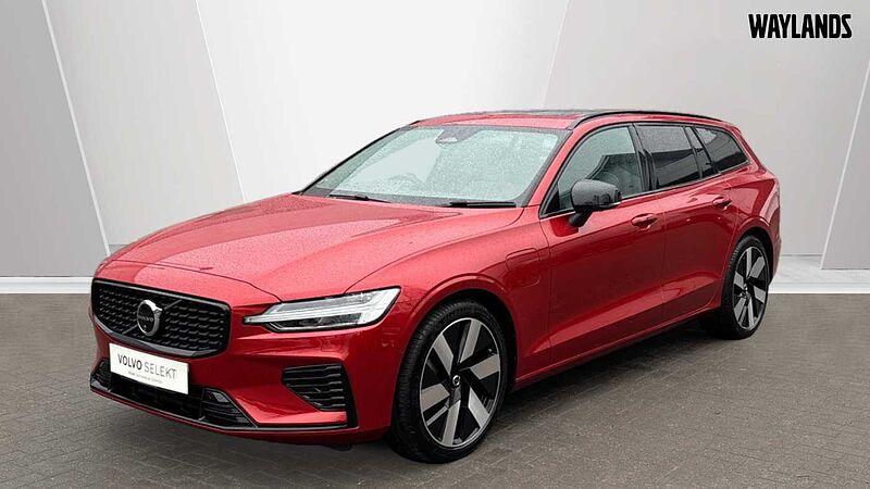 Volvo V60 Recharge Ultimate, T8 AWD Plug-in hybrid, Electric/Petrol, Dark