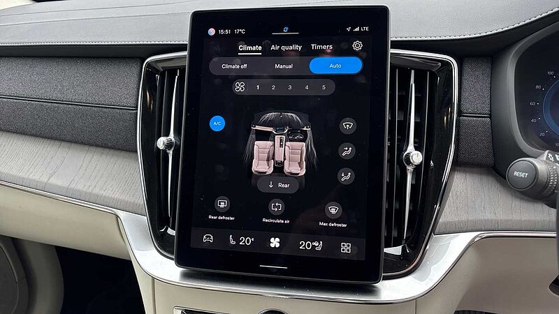 Volvo XC90 Ultra, T8 AWD Plug-in hybrid, Electric/Petrol, Bright, 7 Seats