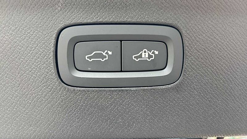 Volvo XC90 Ultra, T8 AWD Plug-in hybrid, Electric/Petrol, Bright, 7 Seats