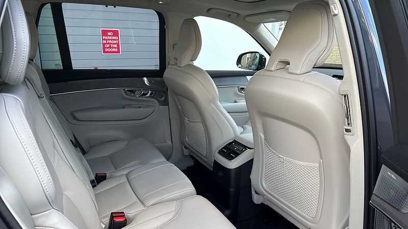 Volvo XC90 Ultra, T8 AWD Plug-in hybrid, Electric/Petrol, Dark, 7 Seats