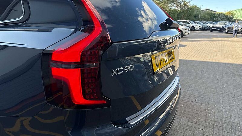 Volvo XC90 Ultra, T8 AWD Plug-in hybrid, Electric/Petrol, Dark, 7 Seats