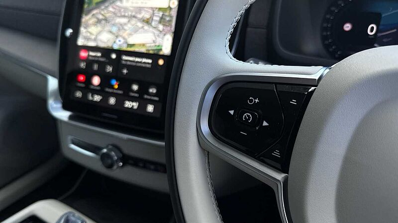 Volvo XC90 Ultra, T8 AWD Plug-in hybrid, Electric/Petrol, Dark, 7 Seats