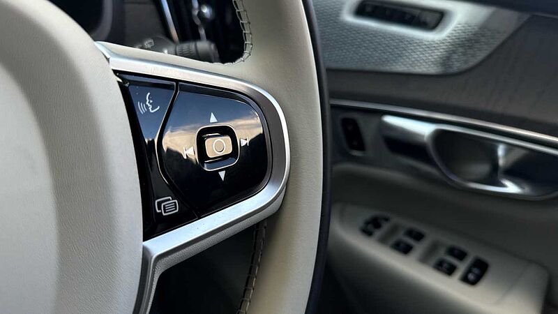 Volvo XC90 Ultra, T8 AWD Plug-in hybrid, Electric/Petrol, Dark, 7 Seats