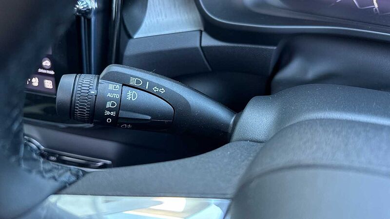 Volvo XC40 Ultra, B4 Mild hybrid, Petrol, Dark