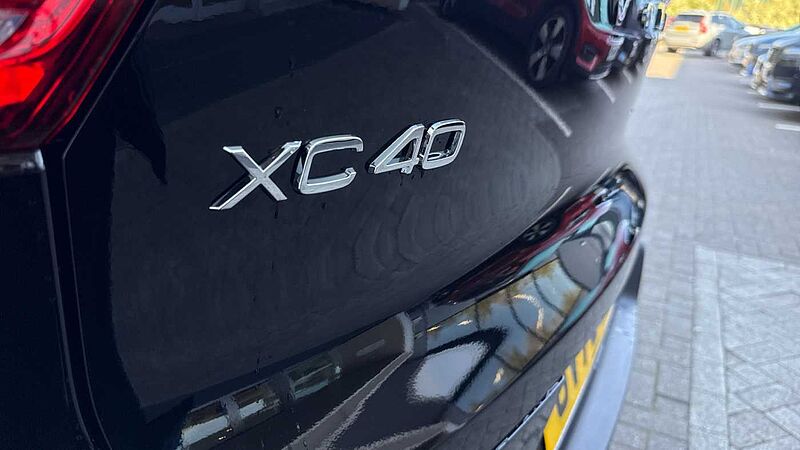 Volvo XC40 Ultra, B4 Mild hybrid, Petrol, Dark