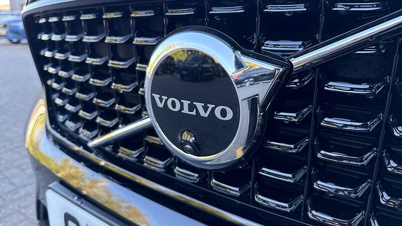 Volvo XC40 Ultra, B4 Mild hybrid, Petrol, Dark