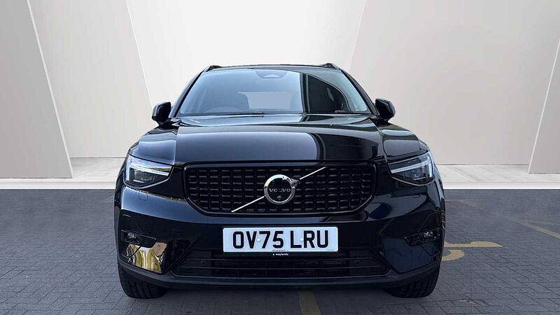 Volvo XC40 Ultra, B4 Mild hybrid, Petrol, Dark