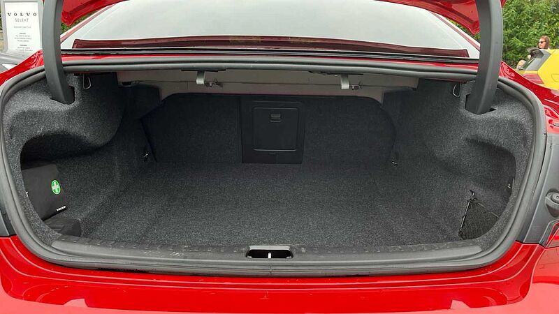 Volvo S60 2.0 B5P R DESIGN 4dr Auto Petrol Saloon