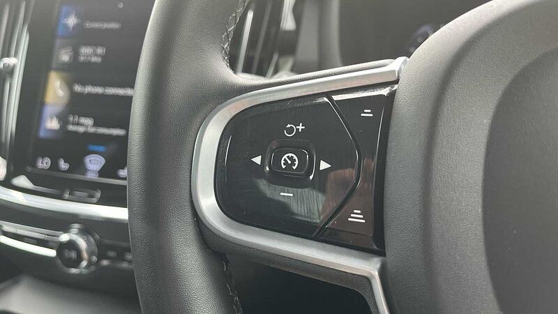 Volvo S60 2.0 B5P R DESIGN 4dr Auto Petrol Saloon