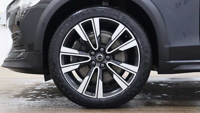 Volvo V60 Cross Country Country, B5 AWD mild hybrid