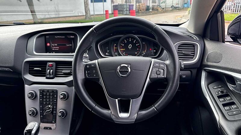 Volvo V40 Cross Country T3 Pro Manual