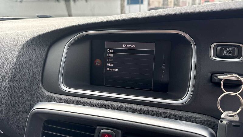 Volvo V40 Cross Country T3 Pro Manual
