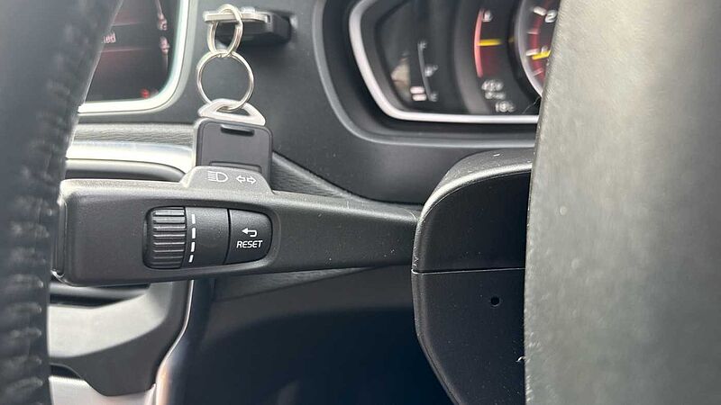 Volvo V40 Cross Country T3 Pro Manual