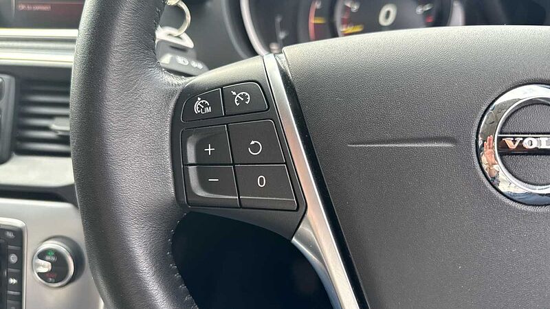 Volvo V40 Cross Country T3 Pro Manual