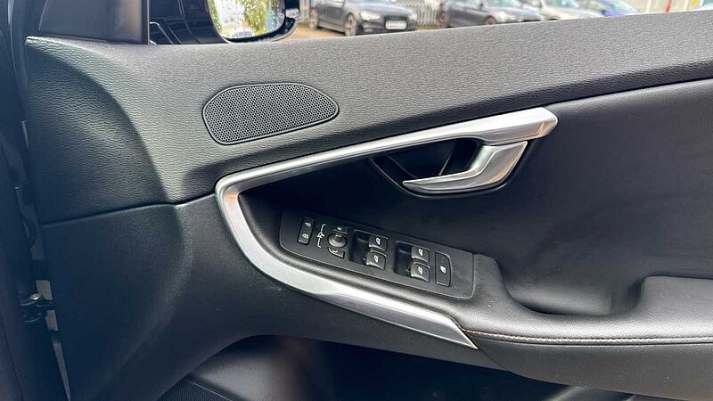 Volvo V40 Cross Country T3 Pro Manual