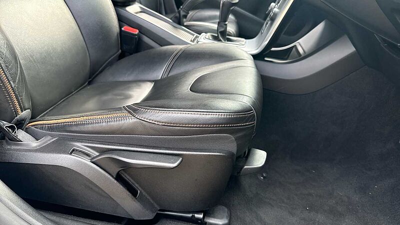 Volvo V40 Cross Country T3 Pro Manual